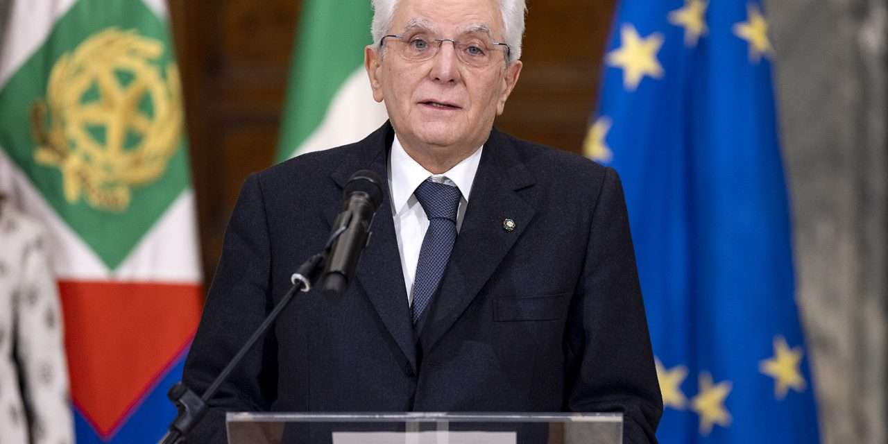 Milleproroghe, Mattarella promulga il decreto con riserva: necessaria iniziativa sulle balneari