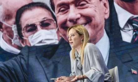 Eletti i Capigruppo alle Camere. Berlusconi a ruota libera, rivendica la Giustizia e riapre a Putin