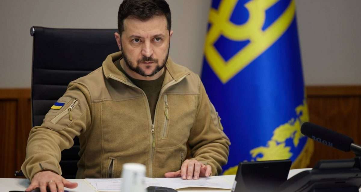 Ucraina, arrestata una donna che pianificava attentato contro Zelensky. Mosca: “Con Gedda tentativo di imporre ultimatum”