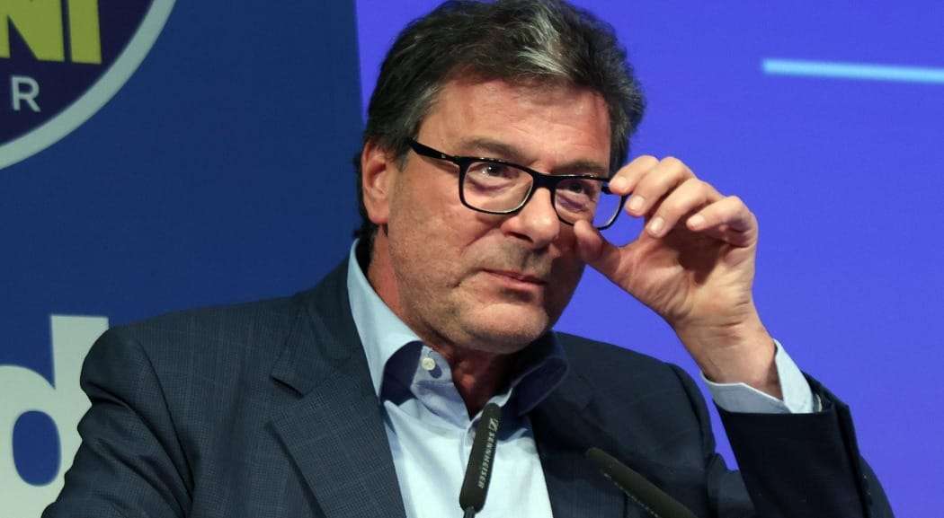 Giorgetti: “La terza tranche del Pnrr è questione di ore. Il Mes? Occorre discuterne”