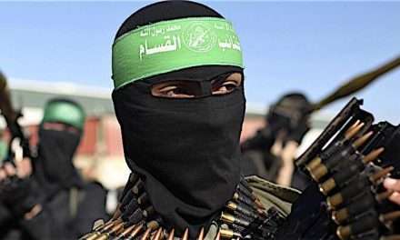 Hamas a Mosca: “Colloqui sulla liberazione degli ostaggi e l’evacuazione dei cittadini russi”. Nuova incursione via terra a Gaza