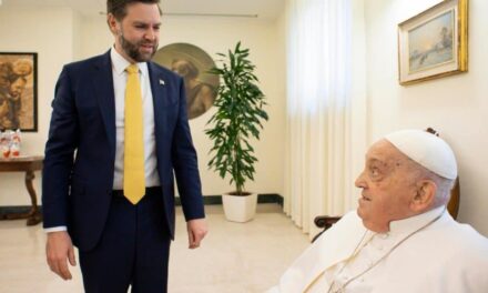 Un incontro inaspettato: Papa Francesco riceve J.D. Vance a Pasqua