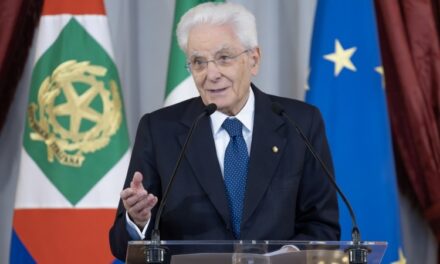 Sergio Mattarella in Belgio: elogio della democrazia e dell’Europa in tempi di crisi