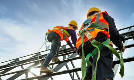 Sicurezza sul lavoro, verso un nuovo decreto: badge elettronico, fondi Inail e misure anti-molestie