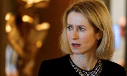 Visti Ue, stretta per i cittadini russi: nuove regole più severe per motivi di sicurezza