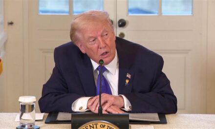 Iran. Trump, non voglio usare la forza ma a volte è necessario. Spiragli da Teheran