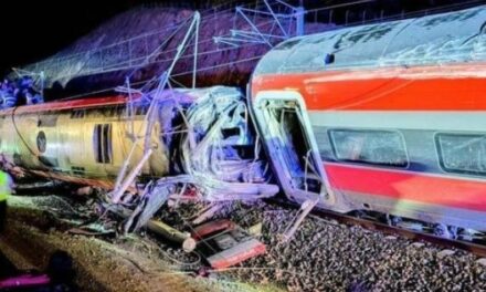 Spagna, tragedia ferroviaria ad Adamuz: due treni ad alta velocità si scontrano