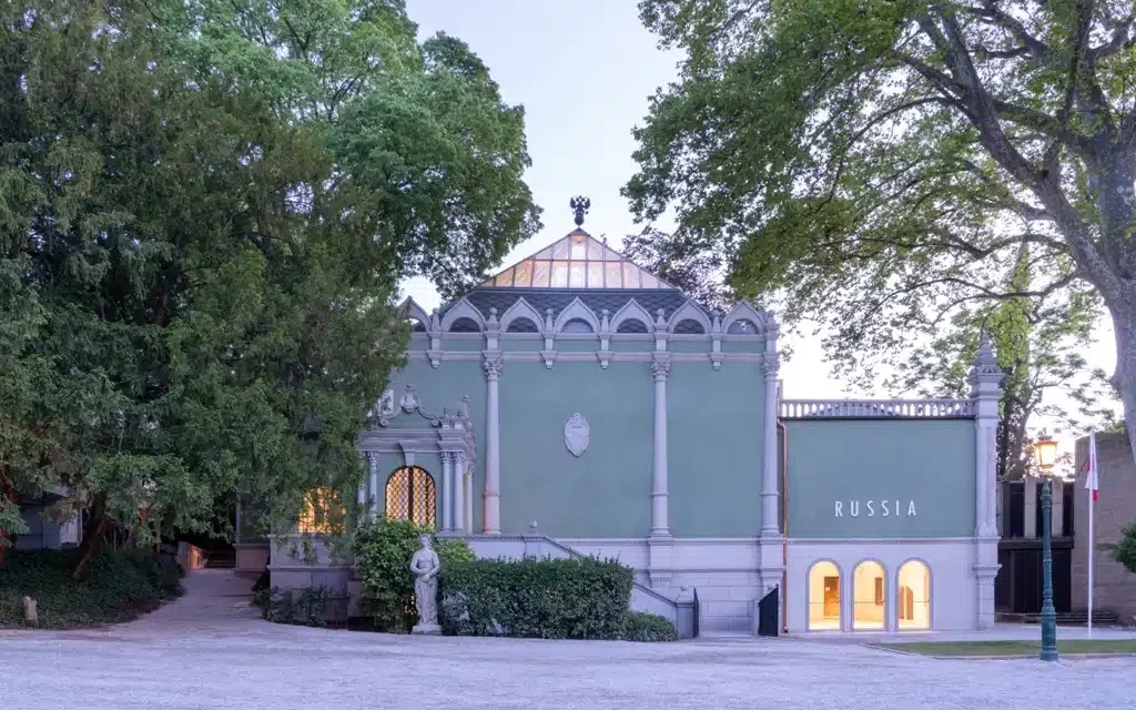 Russia alla Biennale, Giuli vuole verifiche sul Padiglione russo