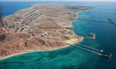 Trump: “Annientato ogni obiettivo militare sull’isola iraniana di Kharg, ma salvare le infrastrutture petrolifere”