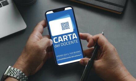 Carta del docente, bonus ridotto a 383 euro: più beneficiari ma meno risorse individuali